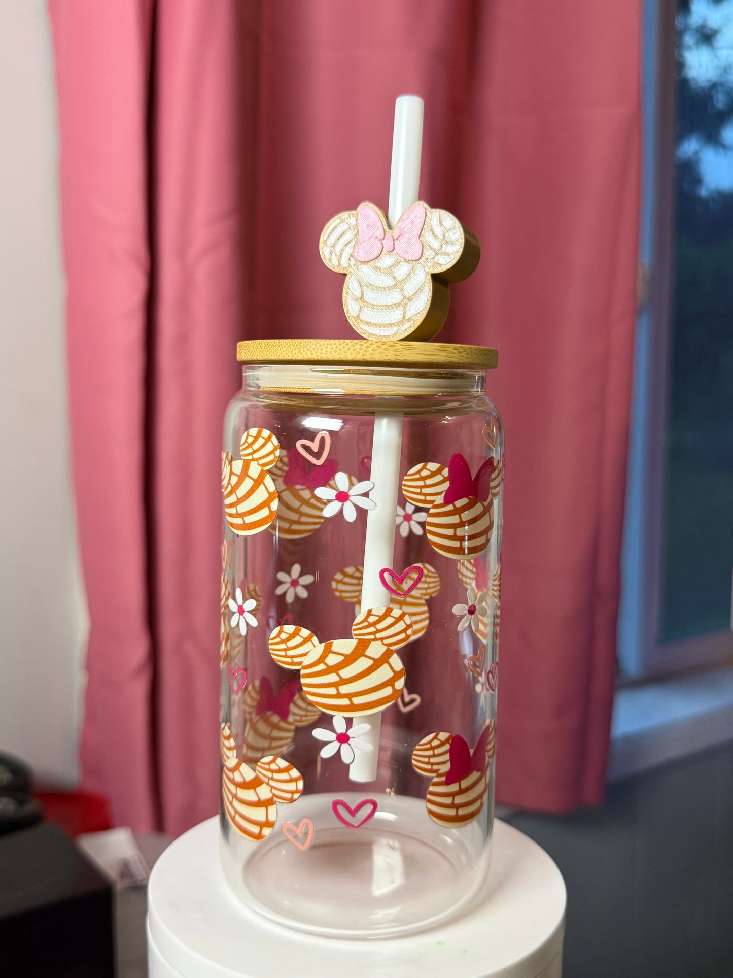 Minnie Concha Libbey Cup with Minnie Concha Straw Topper