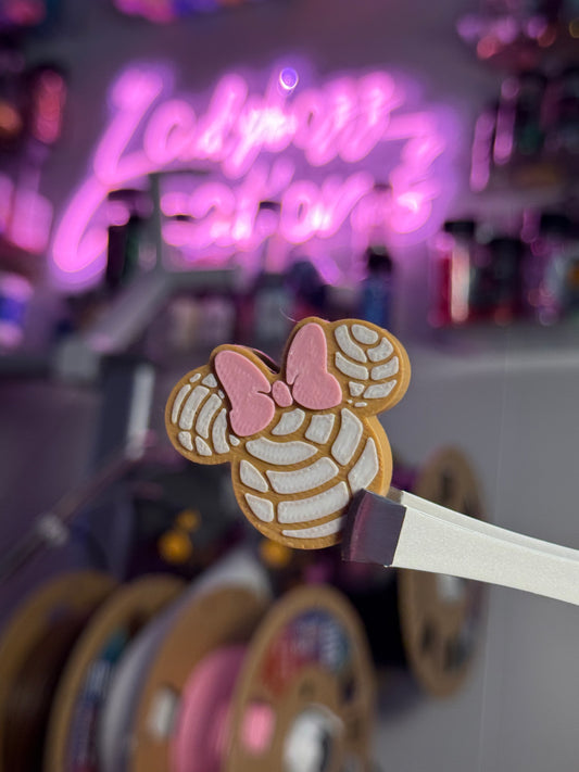 Minnie Concha Straw Topper ONLY