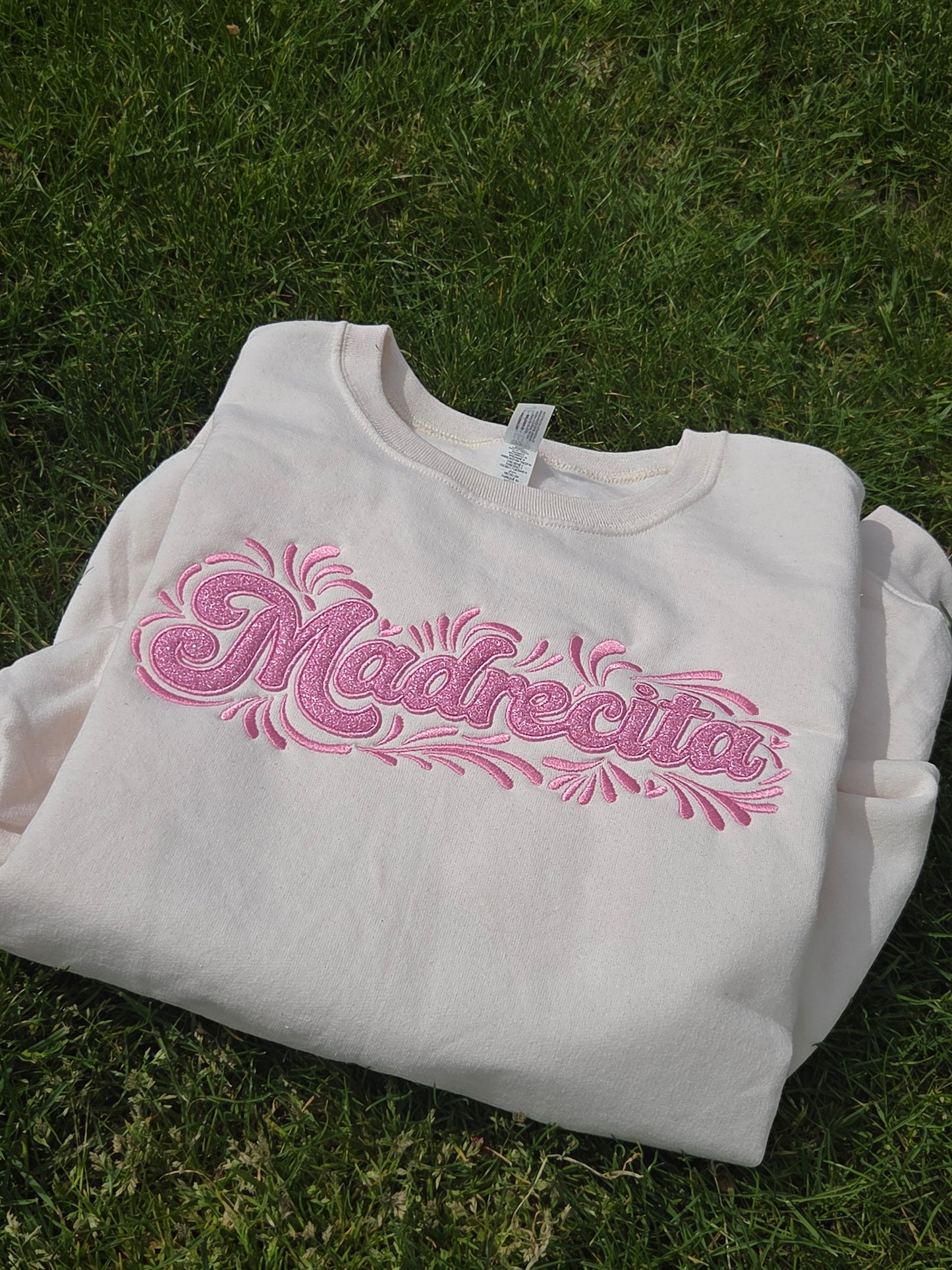 Madrecita Embroidery Appliqué Sweater